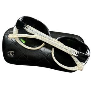Chanel Women’s Sunglasses CC Gradient in Black and Cream Tortoise 5176